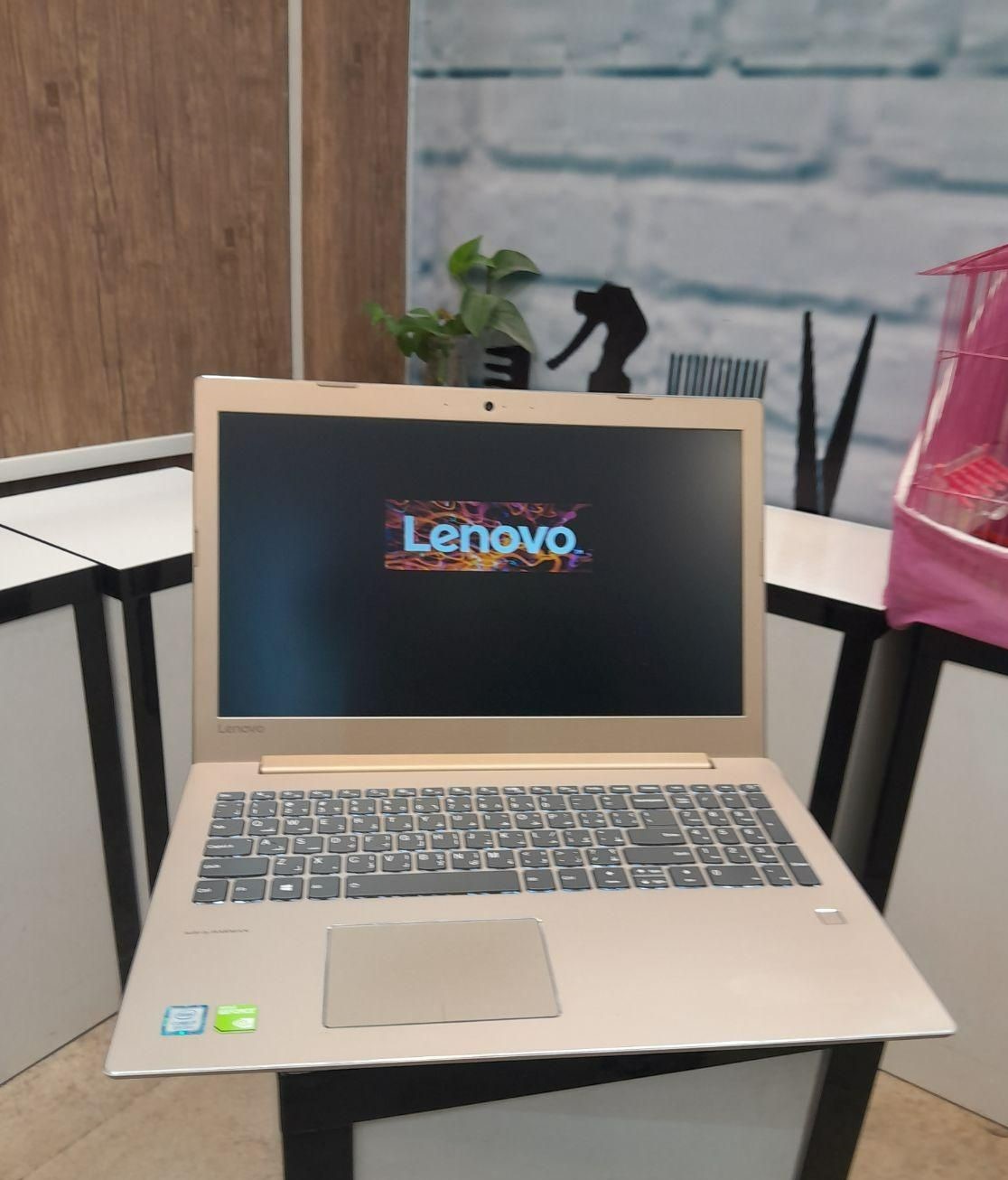 لپ تاپ استوک ۲۰۲۱ لنوو در حد نسل هشت رنگ بژ