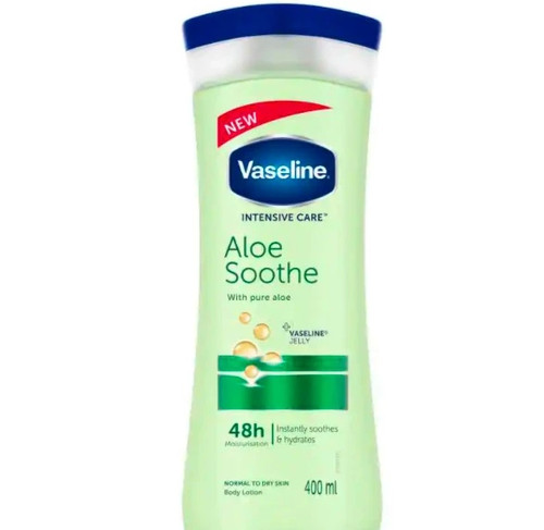 لوسیون بدن وازلین مدل Aloe Sooth حجم 400 میلی لیتر مناسب برای پوستهای خشک و معمولی